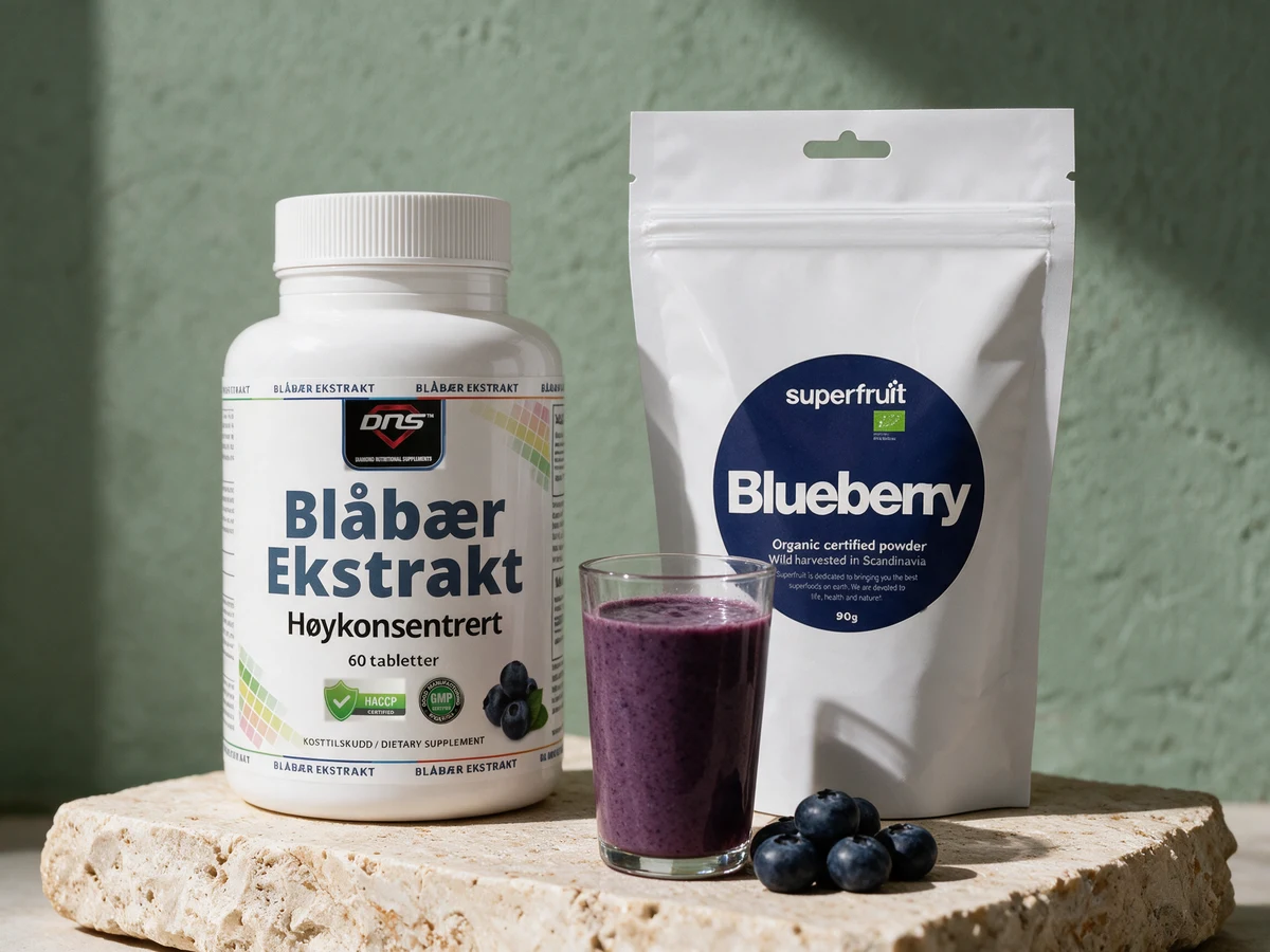 DNS Blåbær Ekstrakt, hvit boks med 60 tabletter, og Superfruit Blueberry, hvit pose med 90 g pulver