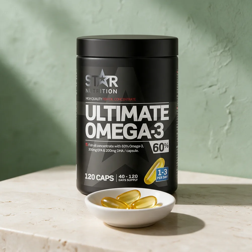 Star Nutrition Ultimate Omega-3 60 % med tre klare, gylne kapsler, den høyeste dosen på boksen