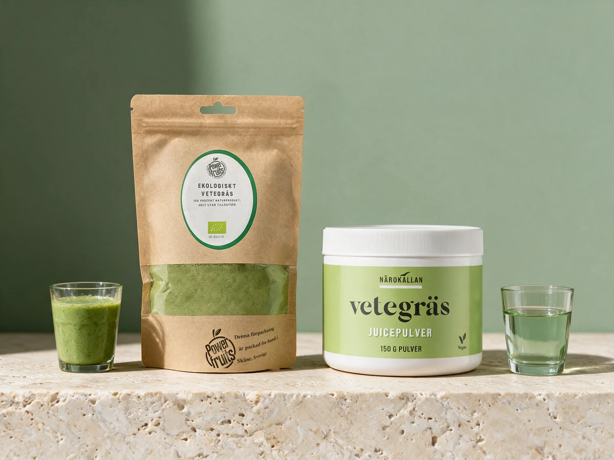 Powerfruits Hvetegress, bladpulver i pose, og Närokällan Hvetegressjuice, juicepulver i boks