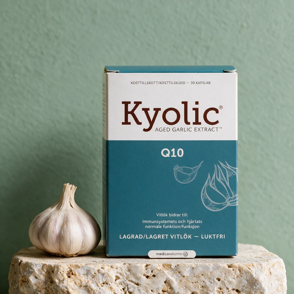 Kyolic Age + Q10, esken med 30 kapsler, ved en hel hvitløk