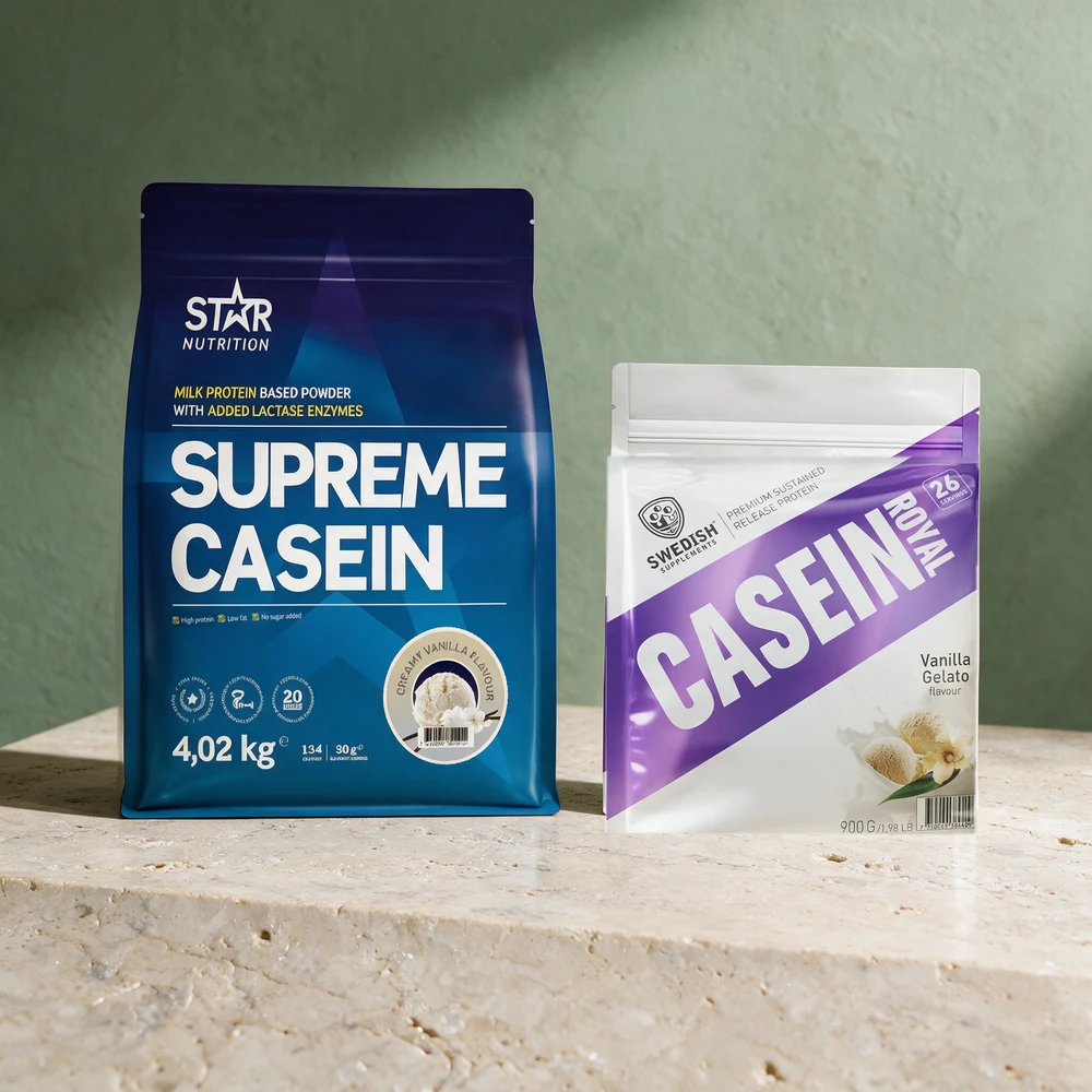 Star Nutrition Supreme Casein 4,02 kg i stor blå pose og Swedish Supplements Casein Royal 900 g i hvit pose med lilla bånd