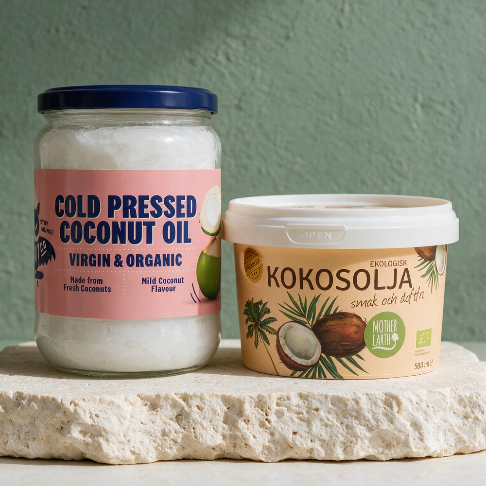 Healthyco Cold Pressed Coconut Oil merket «Mild Coconut Flavour» og Mother Earth Kokosolja «smak och doftfri» – en kaldpresset og en nøytral olje i samme størrelse
