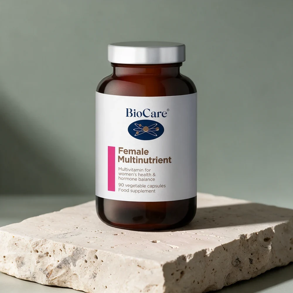 BioCare Female Multinutrient i flaske av brunt glass med 90 kapsler, nok til en måned