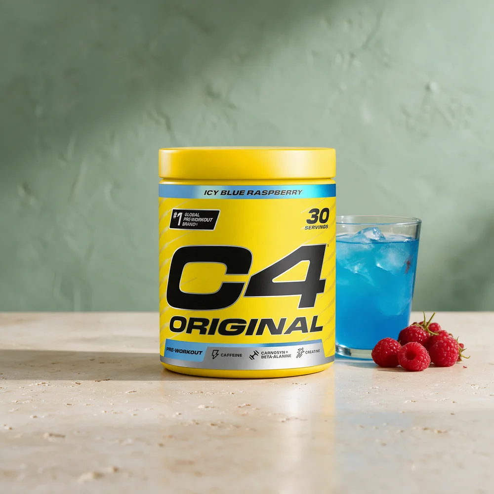 Cellucor C4 Original Icy Blue Raspberry med et glass blå drikk