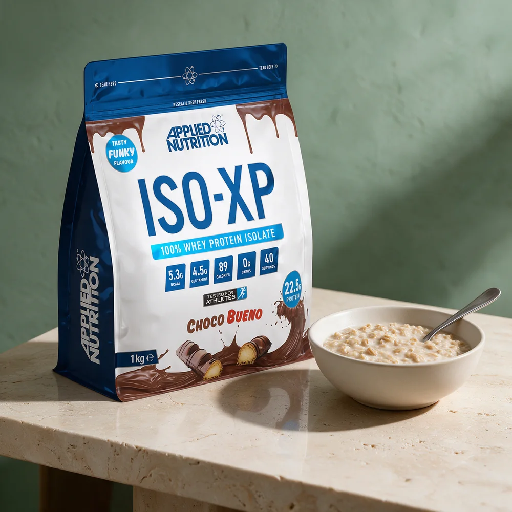 Applied Nutrition ISO-XP Choco Bueno, hvit og blå pose på 1 kg merket «22.5 g protein» og «40 servings»