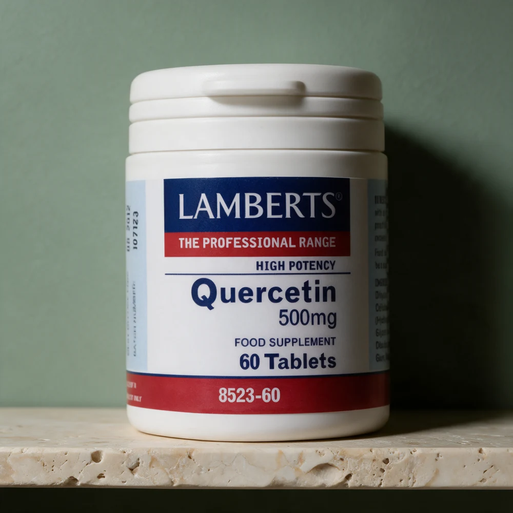 Lamberts Quercetin 500 mg i lav hvit tablettboks med blå og rød etikett, 60 tabletter