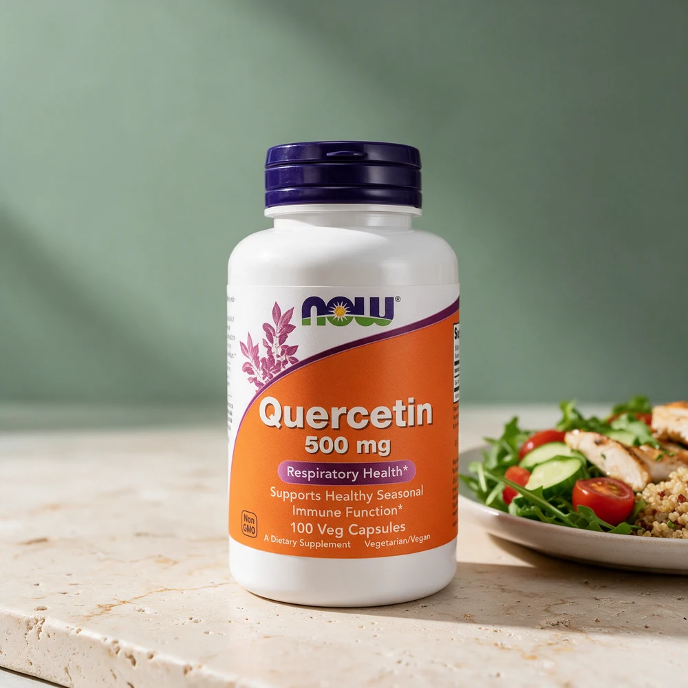 NOW Quercetin 500 mg i hvit boks med mørkeblått lokk og oransje etikett, 100 kapsler