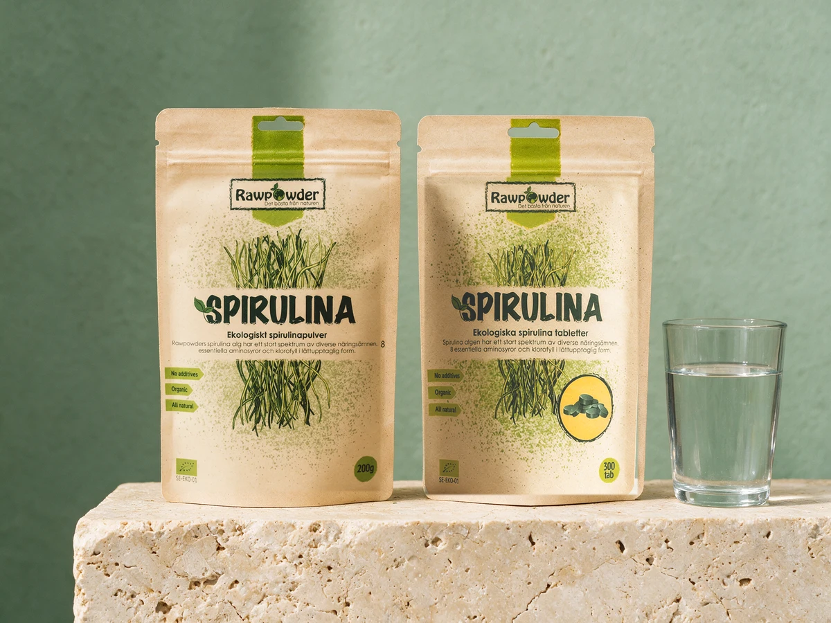 Rawpowder Spirulinapulver og Rawpowder Spirulinatabletter, samme økologiske alge som pulver og som tabletter